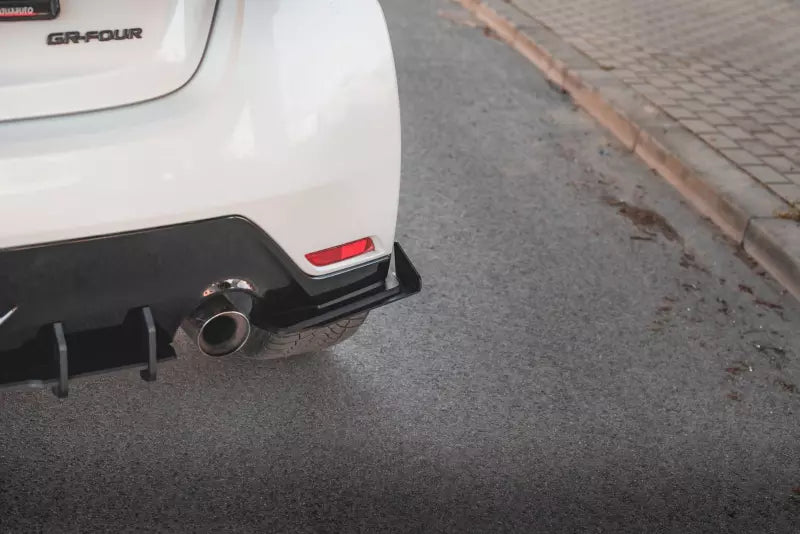 Maxton Design Street Pro Heckdiffusor Flaps für Toyota GR Yaris Mk4 Hochglanz schwarz – Ansicht 3