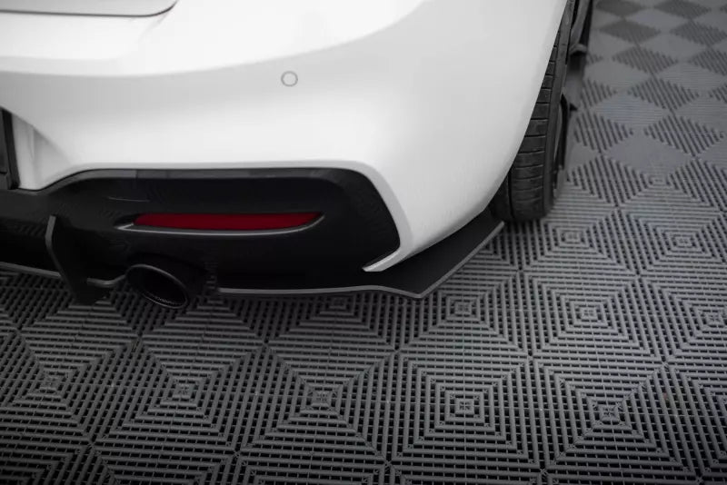 Maxton Design Street Pro Diffusor Flaps V.2 für BMW 1er F20 M Paket Facelift / M140i matt schwarz – Ansicht 1