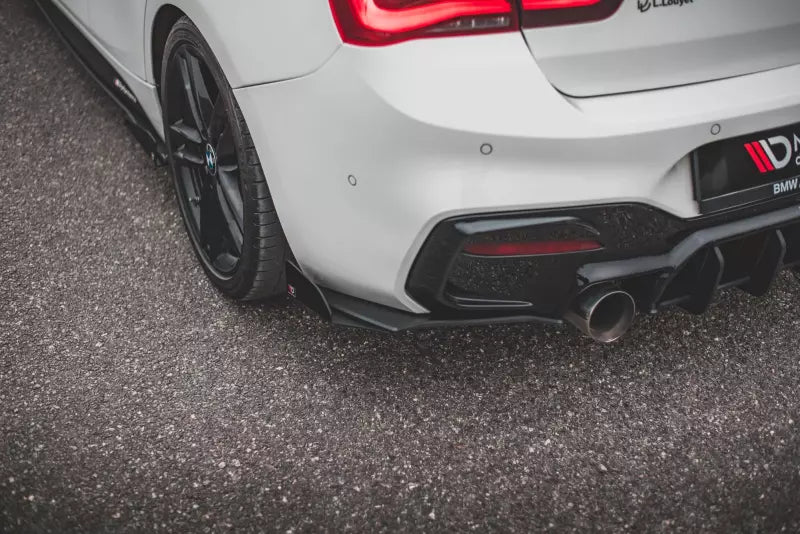 Maxton Design Street Pro Diffusor Flaps V.3 für BMW 1er F20 M Paket Facelift / M140i matt schwarz mit Hochglanz Flaps – Ansicht 1