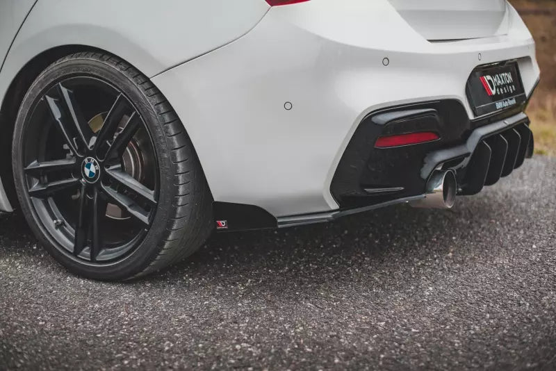 Maxton Design Street Pro Diffusor Flaps V.3 für BMW 1er F20 M Paket Facelift / M140i matt schwarz mit Hochglanz Flaps – Ansicht 2