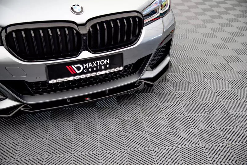 Maxton Design Frontlippe V.1 für BMW 5er M-Paket / M550i / M550d / G30 Limousine / G31 Touring Facelift 2020-2023 Hochglanz schwarz – Ansicht 2