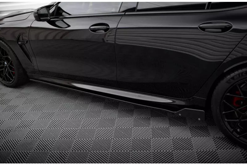 Maxton Design Seitenschweller (Paar) V.1 mit Flaps für BMW M8 Gran Coupe F93 / 8 Gran Coupe M-Pack G16 Hochglanz schwarz – Ansicht 1