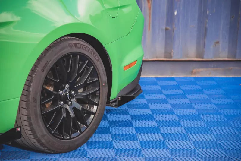 Maxton Design Street Pro Diffusor Flaps für Ford Mustang GT Mk6 Facelift matt schwarz mit Hochglanz Flaps – Ansicht 2