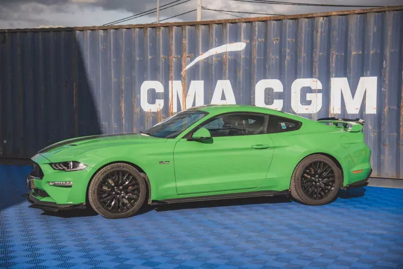 Maxton Design Street Pro Seitenschweller (Paar) für Ford Mustang GT Mk6 Facelift matt schwarz mit Hochglanz Flaps – Ansicht 2