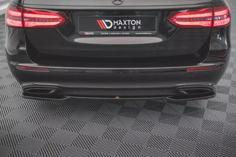 Maxton Design Heckdiffusor für Mercedes E-Klasse W213 Hochglanz schwarz – Ansicht 1