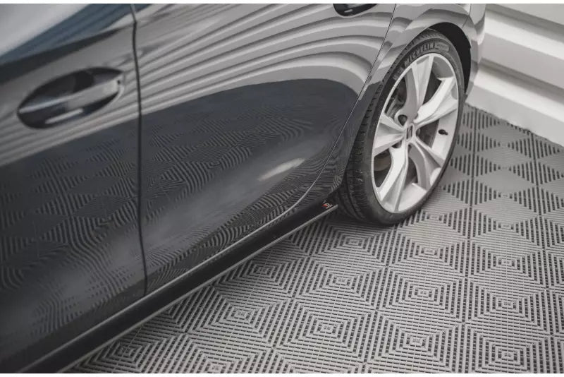 Maxton Design Street Pro Seitenschweller (Paar) für Seat Leon 4 (Typ KL) FR matt schwarz – Ansicht 2