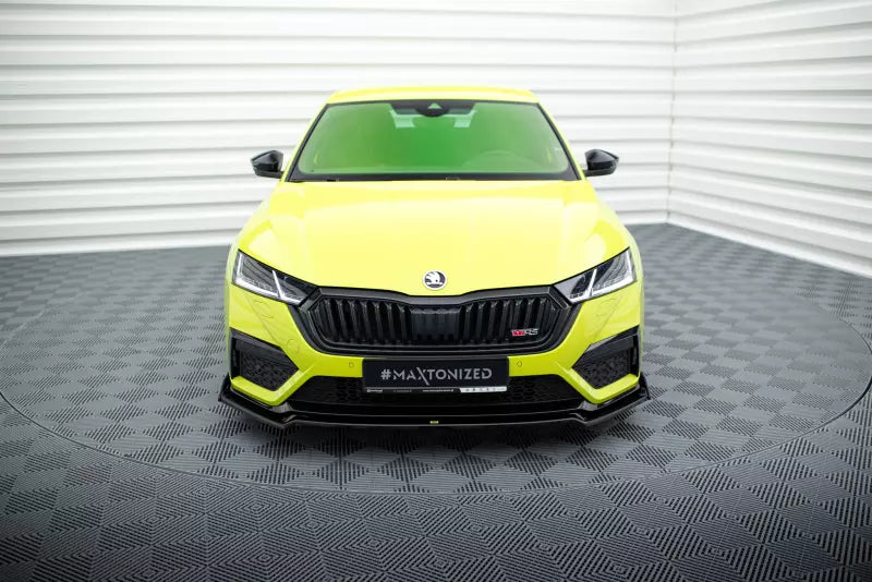 Maxton Design Frontlippe V.2 mit Flaps für Skoda Octavia RS 4 IV Hochglanz schwarz – Ansicht 2