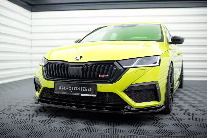 Maxton Design Frontlippe V.3 für Skoda Octavia RS 4 IV Hochglanz schwarz – Ansicht 1
