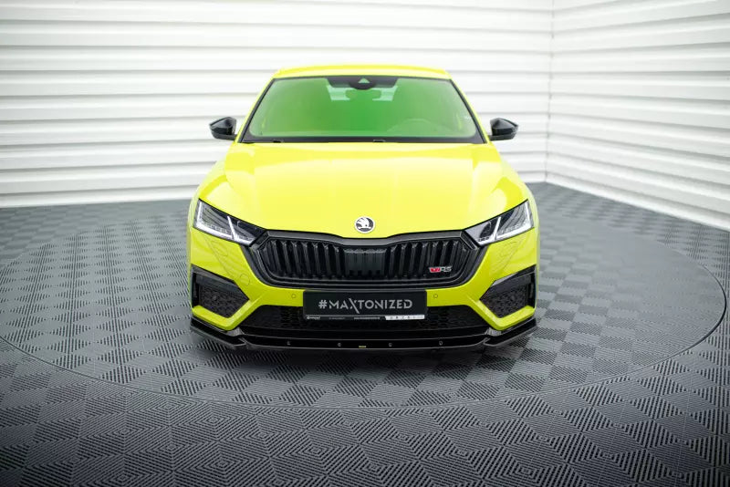 Maxton Design Frontlippe V.3 für Skoda Octavia RS 4 IV Hochglanz schwarz – Ansicht 2