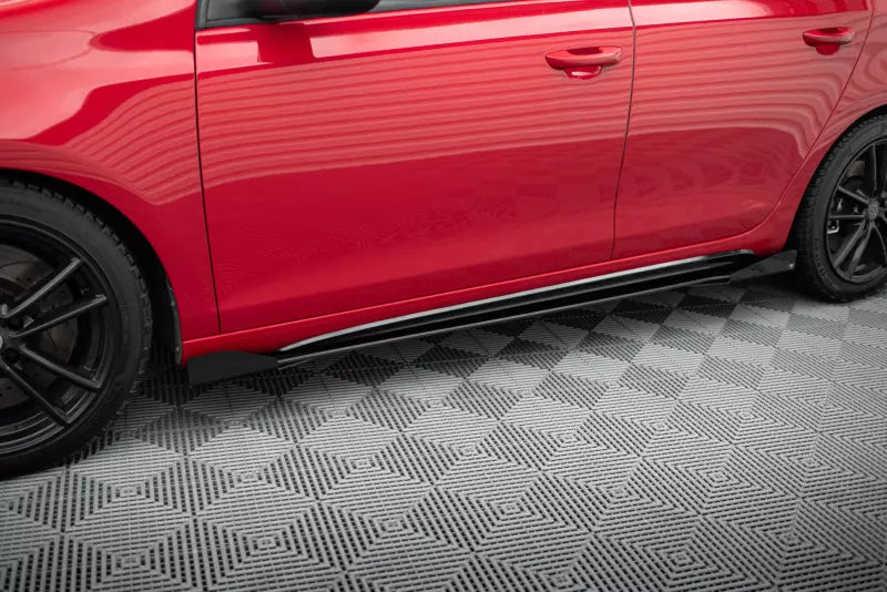 Maxton Design Street Pro Schweller Flaps für VW Golf 6 GTI / GTD Hochglanz schwarz – Ansicht 3
