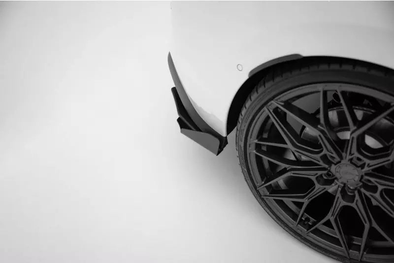 Maxton Design Street Pro Heckdiffusor Flaps für VW Golf 8 GTI / GTD Hochglanz schwarz – Ansicht 3