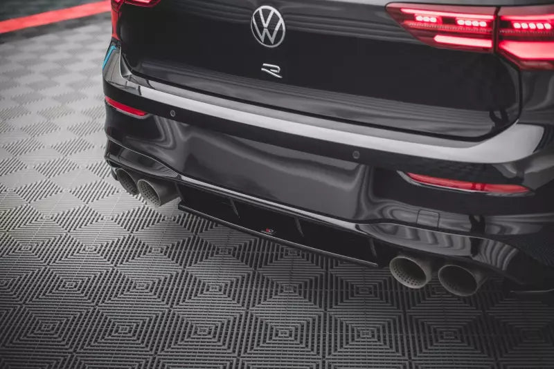 Maxton Design Heckdiffusor für VW Golf 8 R Hochglanz schwarz – Ansicht 1