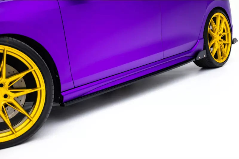 Maxton Design Seitenschweller (Paar) V.2 mit Flaps für VW Golf 8 R Hochglanz schwarz – Ansicht 1