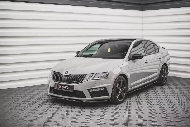 Maxton Design Frontlippe V.3 für Skoda Octavia RS 3 III 5E Facelift Hochglanz schwarz – Ansicht 1