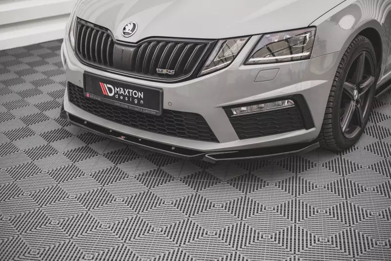 Maxton Design Frontlippe V.3 für Skoda Octavia RS 3 III 5E Facelift Hochglanz schwarz – Ansicht 3