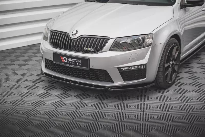 Maxton Design Frontlippe V.4 für Skoda Octavia RS 3 III 5E Hochglanz schwarz – Ansicht 3