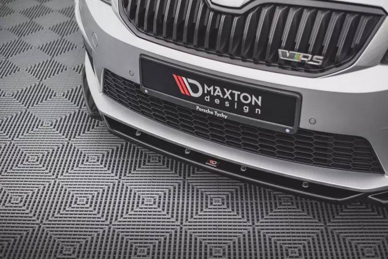 Maxton Design Frontlippe V.4 für Skoda Octavia RS 3 III 5E Hochglanz schwarz – Ansicht 4