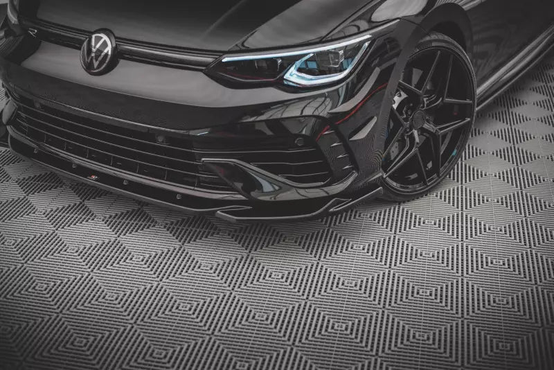 Maxton Design Frontlippe V.4 für VW Golf 8 R Hochglanz schwarz – Ansicht 3