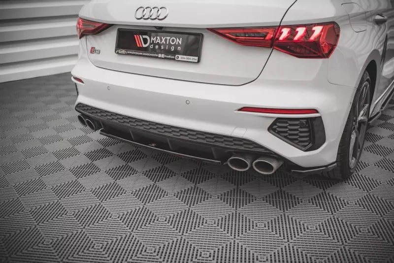 Maxton Design Heckdiffusor für Audi S3 8Y Hochglanz schwarz – Ansicht 1