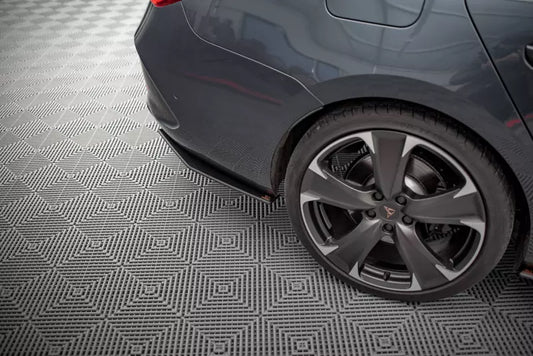 Maxton Design Street Pro Diffusor Flaps für Cupra Leon ST matt schwarz – Ansicht 1