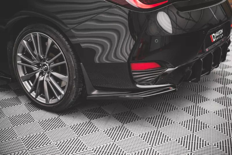 Maxton Design Diffusor Flaps für Infiniti Q60 S Mk2 Hochglanz schwarz – Ansicht 1