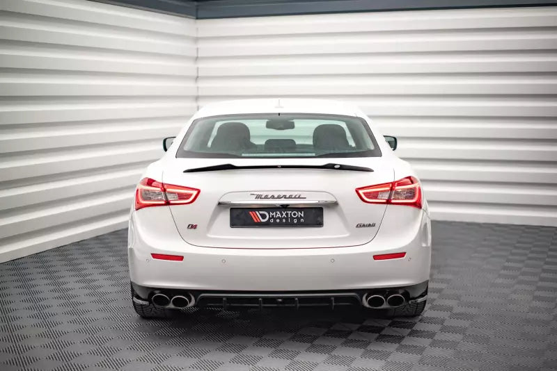 Maxton Design Heckdiffusor für Maserati Ghibli Hochglanz schwarz – Ansicht 1