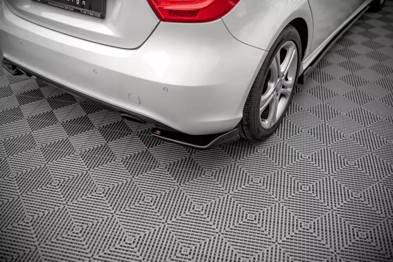 Maxton Design Diffusor Flaps V.1 für Mercedes A-Klasse W176 Hochglanz schwarz – Ansicht 1