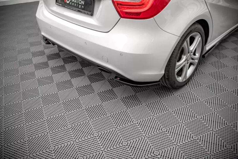 Maxton Design Diffusor Flaps V.2 für Mercedes A-Klasse W176 Hochglanz schwarz – Ansicht 1