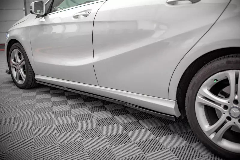 Maxton Design Seitenschweller (Paar) V.2 für Mercedes A-Klasse W176 Hochglanz schwarz – Ansicht 1