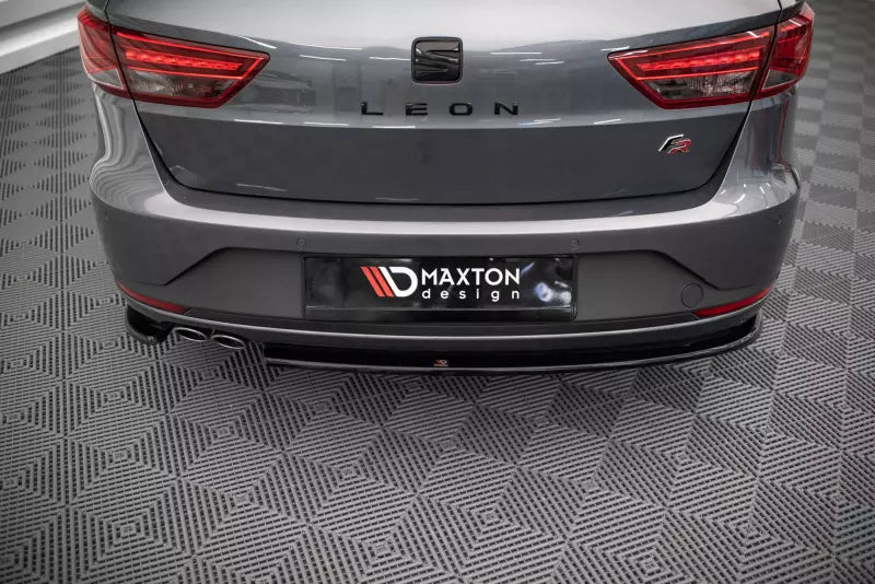 Maxton Design Heckdiffusor V.1 für für Seat Leon FR Sportstourer Mk3 Hochglanz schwarz – Ansicht 2