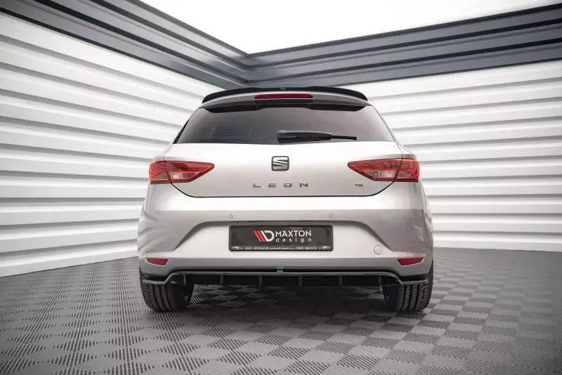 Maxton Design Heckdiffusor DTM Look für Seat Leon Hatchback Mk3 Hochglanz schwarz – Ansicht 2