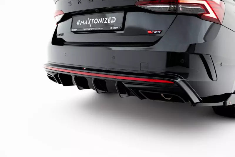 Maxton Design Heckdiffusor für Skoda Octavia RS Mk4 Hochglanz schwarz – Ansicht 1