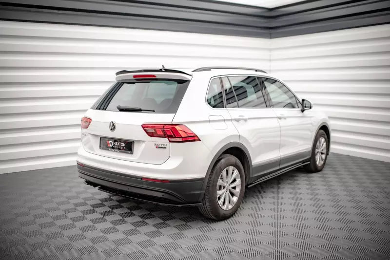Maxton Design Heckdiffusor für VW Tiguan Mk2 Hochglanz schwarz – Ansicht 2