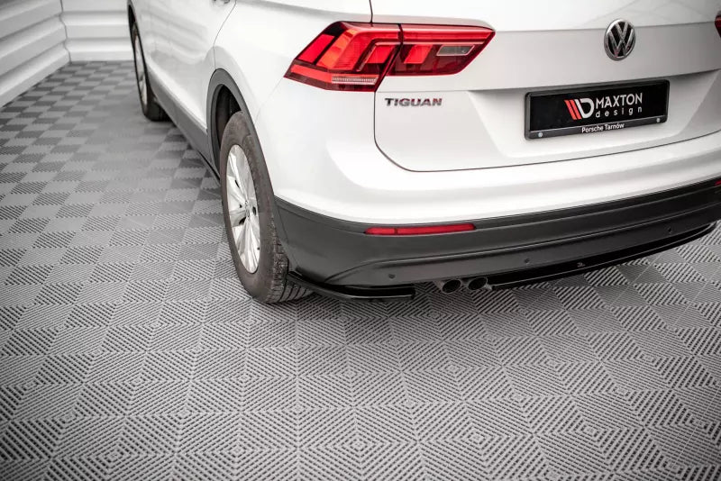 Maxton Design Heckdiffusor für VW Tiguan Mk2 Hochglanz schwarz – Ansicht 3