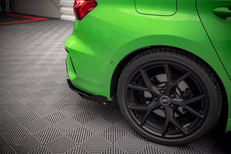Maxton Design Street Pro Heckdiffusor Flaps für Audi RS3 Limousine 8Y Hochglanz schwarz – Ansicht 2