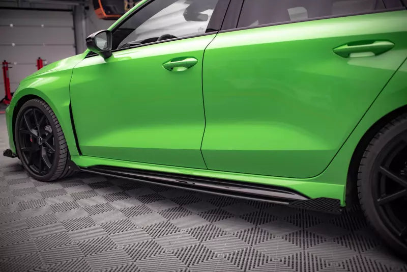 Maxton Design Street Pro Schweller Flaps für Audi RS3 Limousine 8Y Hochglanz schwarz – Ansicht 4