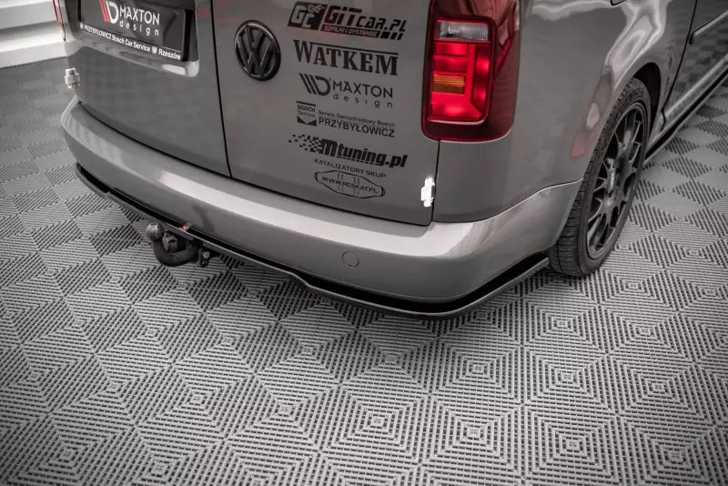Maxton Design Heckdiffusor für VW Caddy Mk3 Facelift Hochglanz schwarz – Ansicht 3