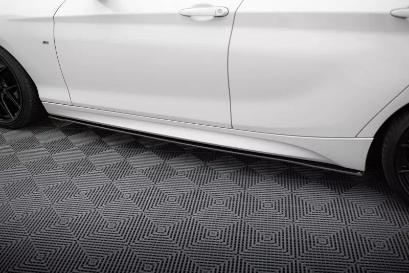 Maxton Design Street Pro Seitenschweller (Paar) V.2 für BMW 1er F20 M135i / M140i / M-Paket matt schwarz – Ansicht 3