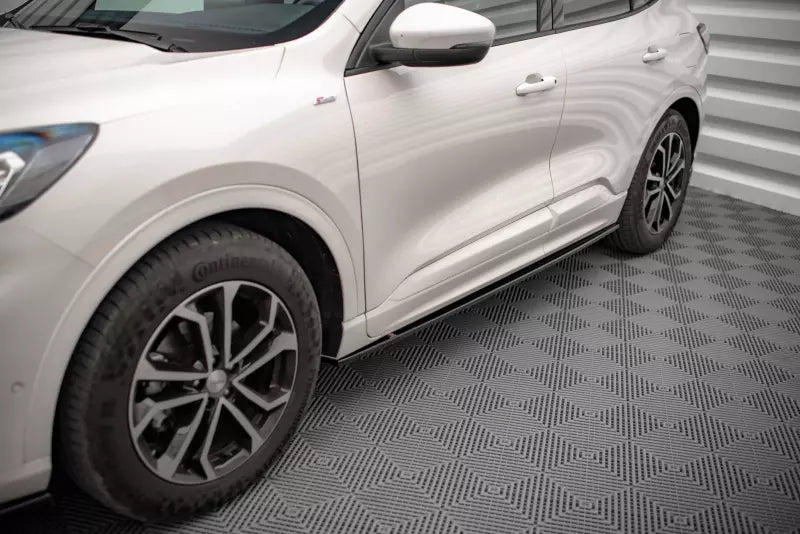 Maxton Design Seitenschweller (Paar) für Ford Kuga ST-Line Mk3 Hochglanz schwarz – Ansicht 1
