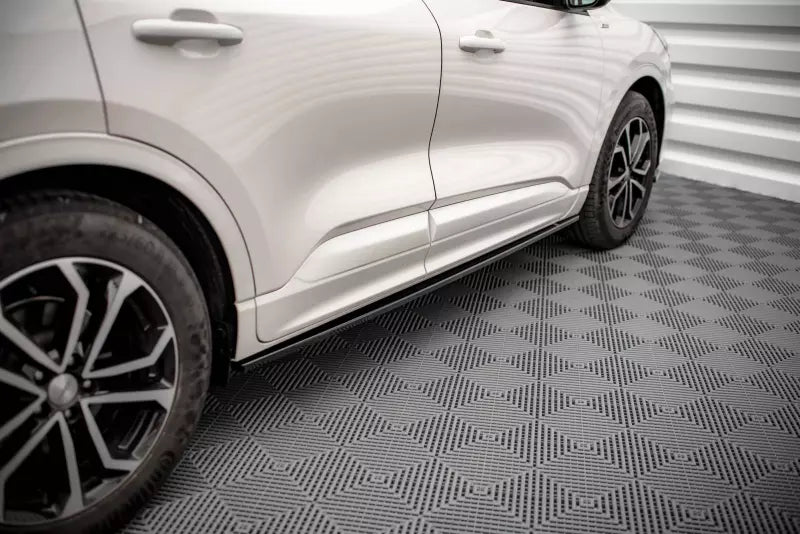 Maxton Design Seitenschweller (Paar) für Ford Kuga ST-Line Mk3 Hochglanz schwarz – Ansicht 2