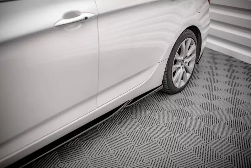 Maxton Design Seitenschweller (Paar) für Hyundai I40 Mk1 Hochglanz schwarz – Ansicht 1