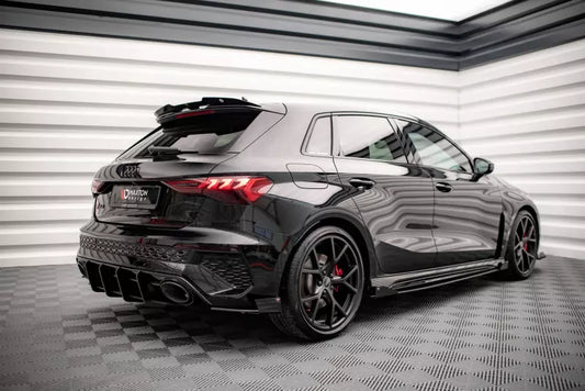 Maxton Design Street Pro Schweller Flaps für Audi RS3 Sportback 8Y Hochglanz schwarz – Ansicht 1