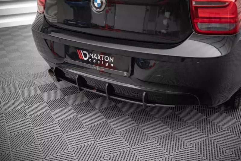 Maxton Design Street Pro Heckdiffusor für BMW 1er F20 Schwarz – Ansicht 3