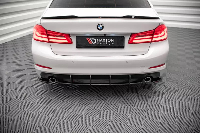 Maxton Design Street Pro Heckdiffusor für BMW 5er G30 / G31 Schwarz – Ansicht 2
