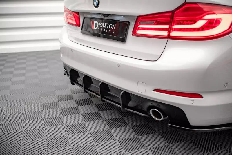 Maxton Design Street Pro Heckdiffusor für BMW 5er G30 / G31 Schwarz – Ansicht 3