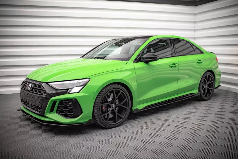 Maxton Design Street Pro Seitenschweller (Paar) für Audi RS3 Limousine 8Y matt schwarz mit Hochglanz Flaps – Ansicht 2