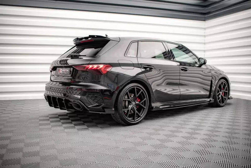 Maxton Design Street Pro Seitenschweller (Paar) für Audi RS3 Sportback 8Y matt schwarz mit Hochglanz Flaps – Ansicht 2