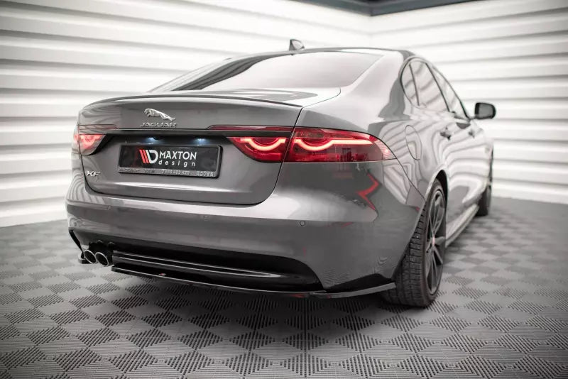 Maxton Design Heckdiffusor für Jaguar XF R-Sport Mk2 Hochglanz schwarz – Ansicht 3
