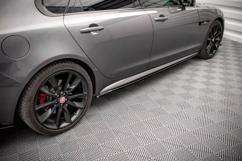 Maxton Design Seitenschweller (Paar) für Jaguar XF R-Sport Mk2 Hochglanz schwarz – Ansicht 2