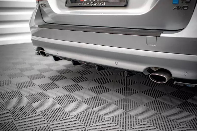 Maxton Design Heckdiffusor für Volvo V70 Mk3 Hochglanz schwarz – Ansicht 2